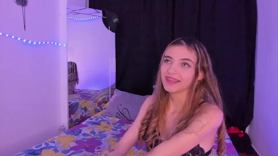 sophie_vega1 Adult Chat July 30, 2026