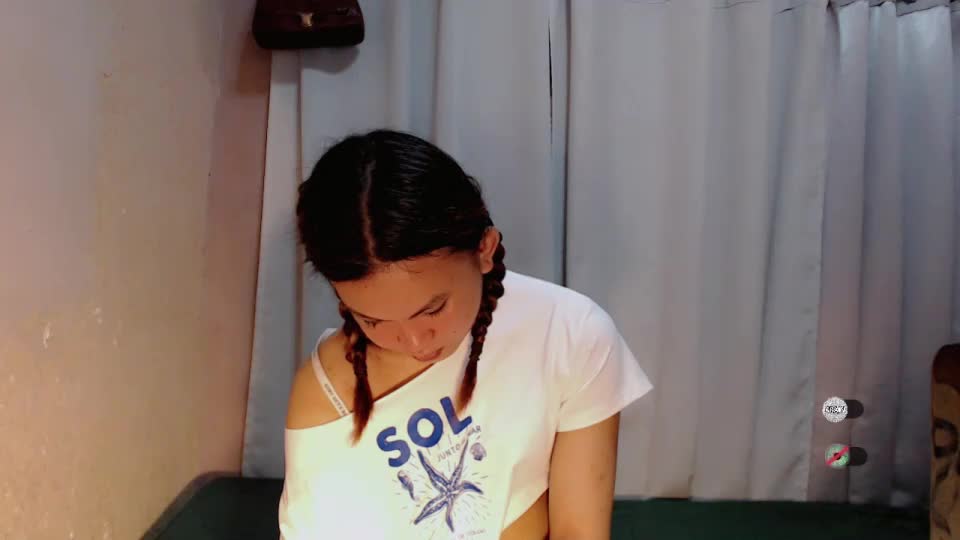 sofia_sweetheart18 Adult Chat July 30, 2026