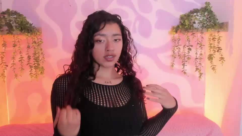 mia_scarlet7 Adult Chat July 31, 2026