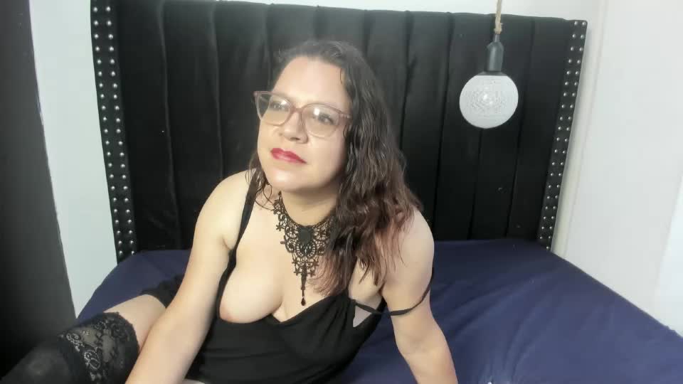 elle_hadid Adult Chat July 31, 2026
