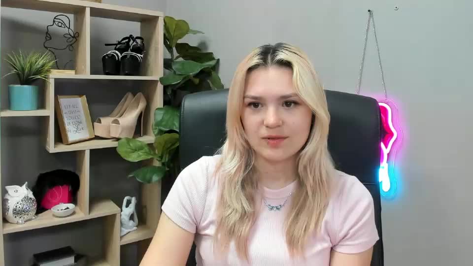 lilysweetxo Adult Chat July 31, 2026
