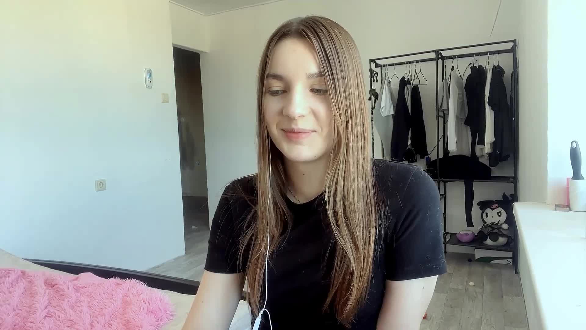 EveliaShimaoka Adult Chat August 1, 2026