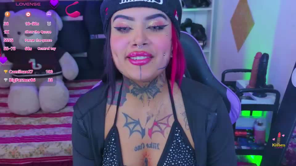 lauri_ink Adult Chat August 1, 2026