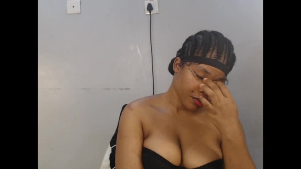 chocox_petitqueen Adult Chat August 1, 2026