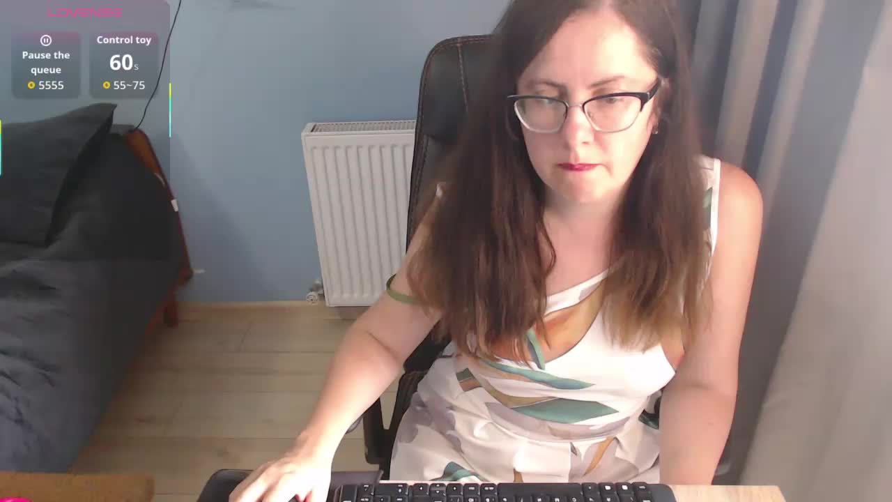 mandarinka28 Adult Chat August 1, 2026