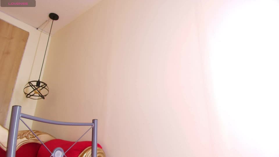 ey_im_simone_ Adult Chat August 2, 2026