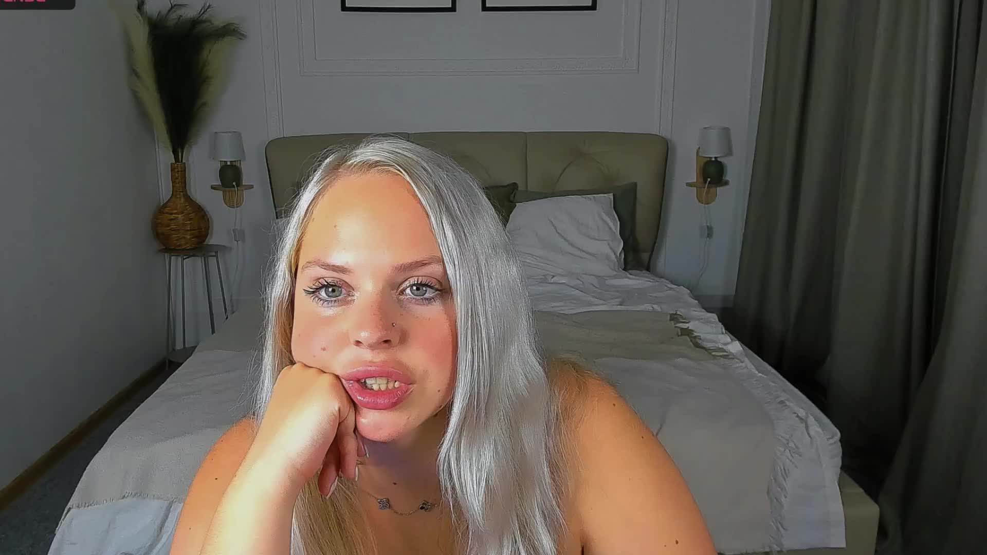 BlondiNi Adult Chat August 2, 2026