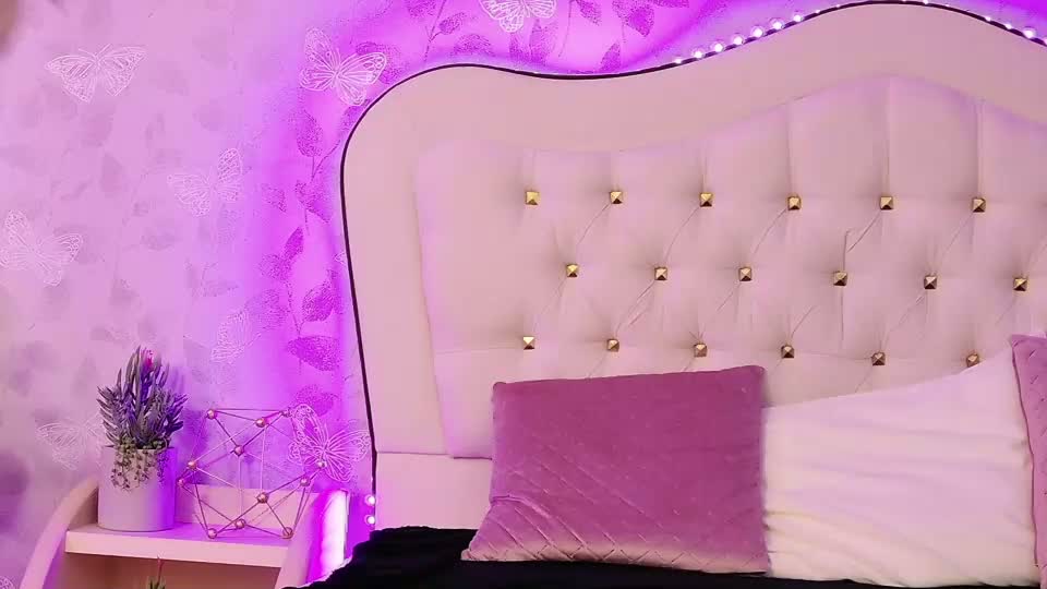 lunababe_ Adult Chat August 2, 2026