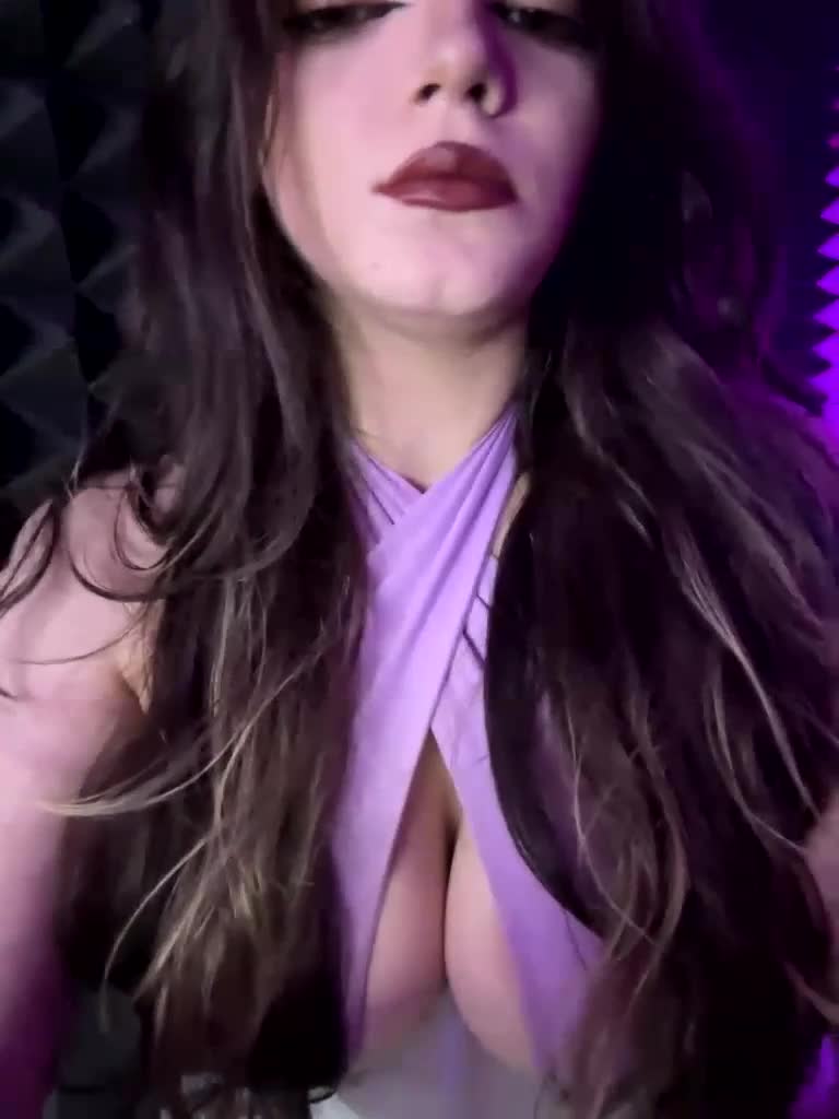 GothTits Adult Chat August 1, 2026