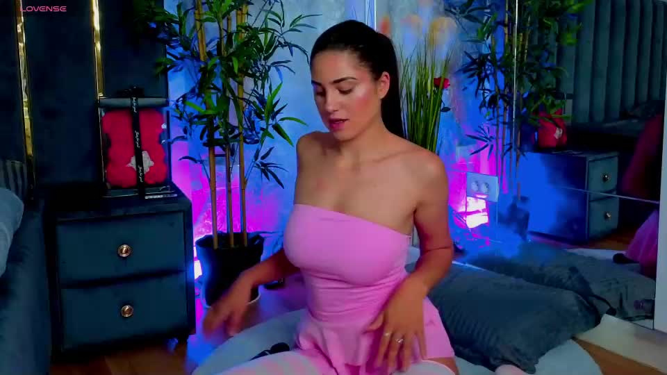 valery_evann Adult Chat August 2, 2026