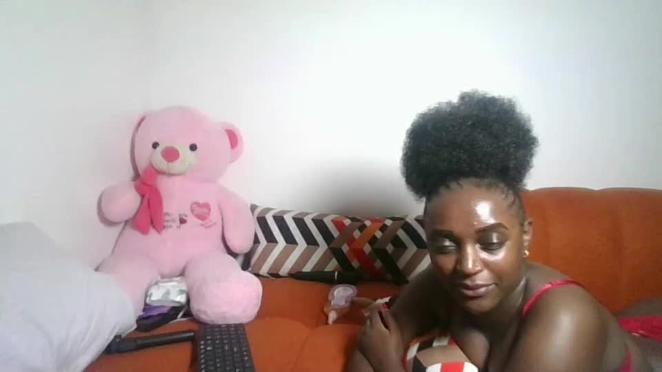 petite_asshley1 Adult Chat August 3, 2026