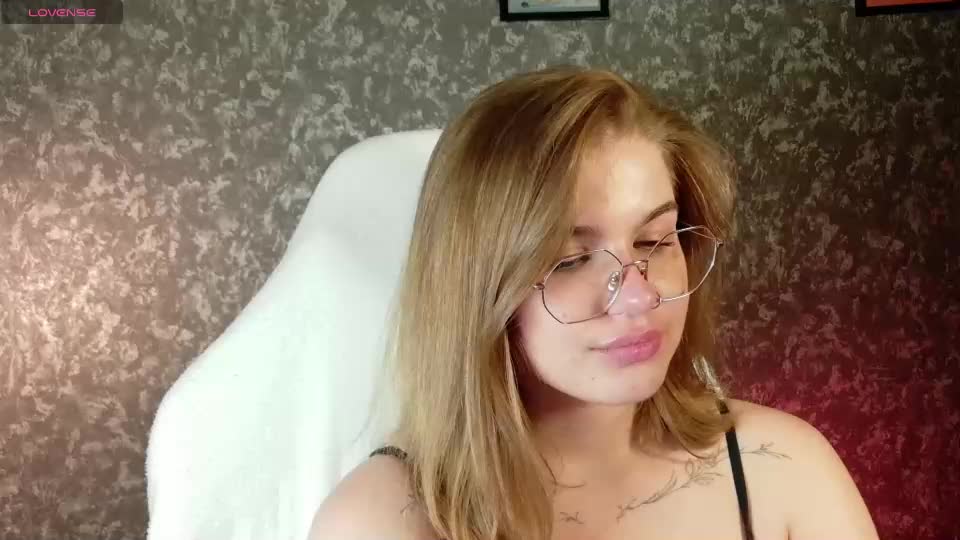 sophiemure Adult Chat August 3, 2026