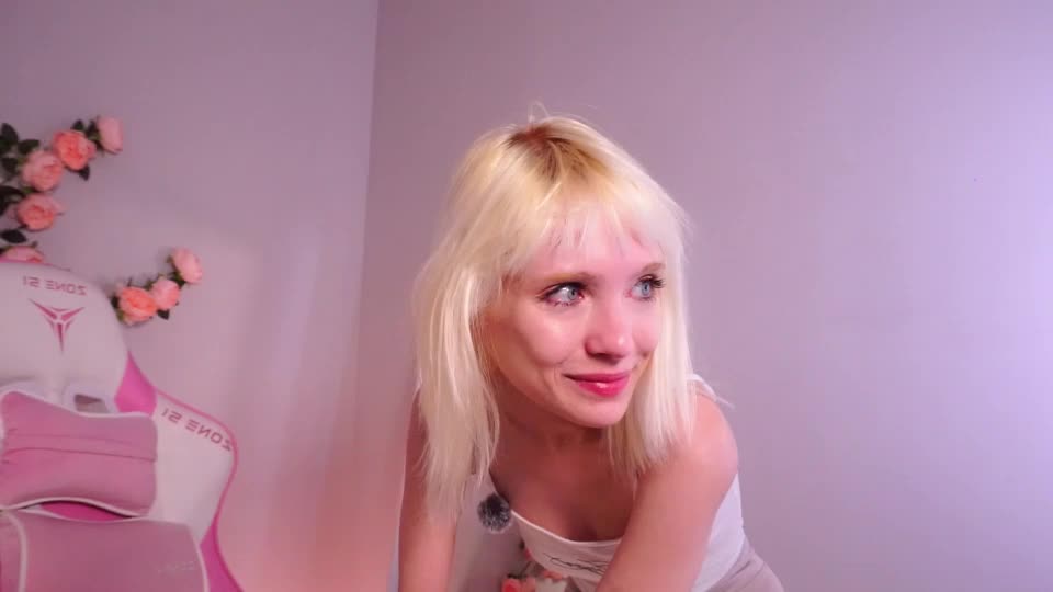 wow_angel Adult Chat August 3, 2026