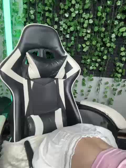 Eva_Kit Adult Chat August 3, 2026