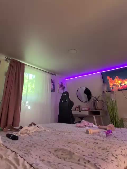 -MaybeBaby- Adult Chat August 3, 2026