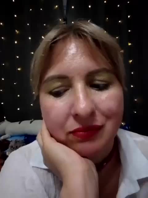 Lady_in_Red Adult Chat August 4, 2026
