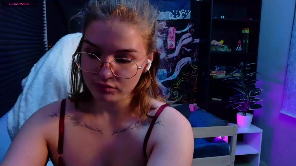 sophiemure Adult Chat August 4, 2026