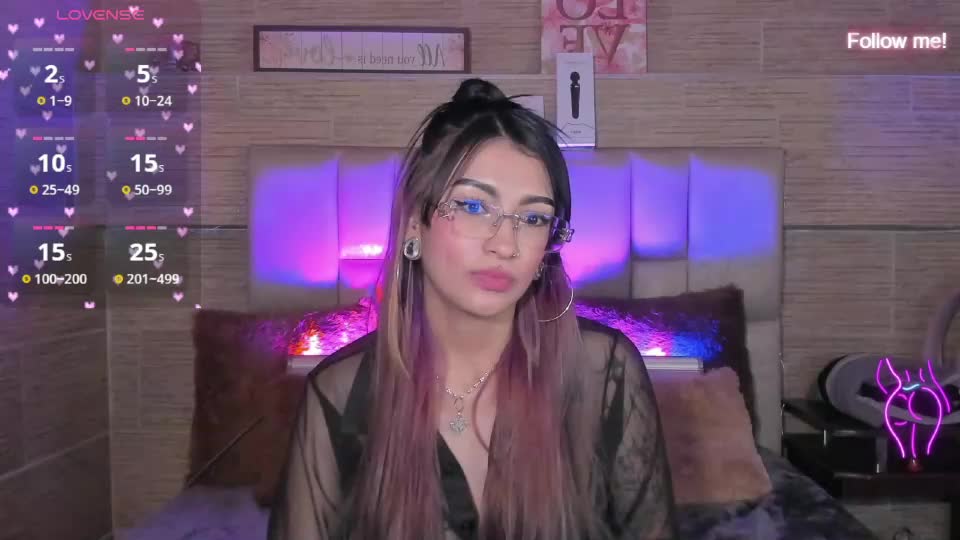 mia_smoke_ Adult Chat August 4, 2026