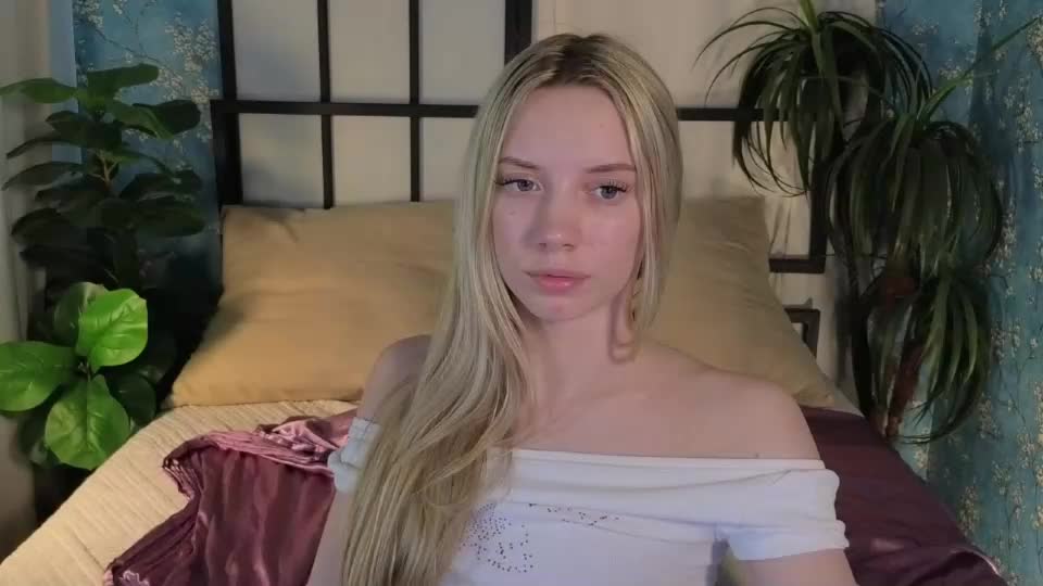 katt_yy Adult Chat August 4, 2026