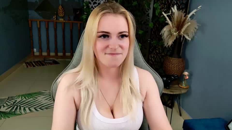 stef_nicks Adult Chat August 4, 2026