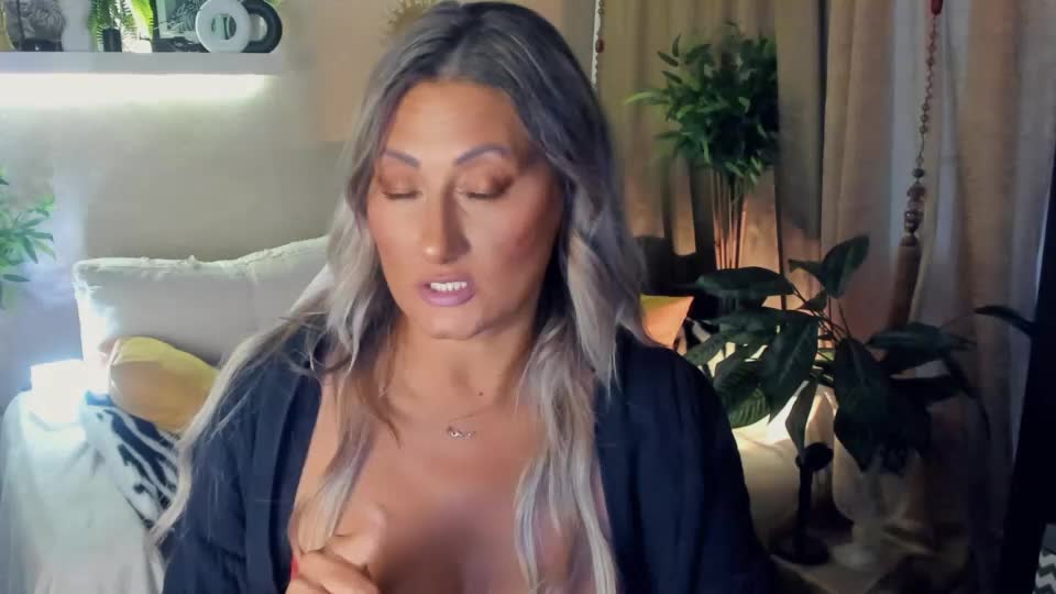 sarahholly Adult Chat August 4, 2026