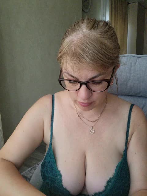 _Brionia_ Adult Chat August 4, 2026