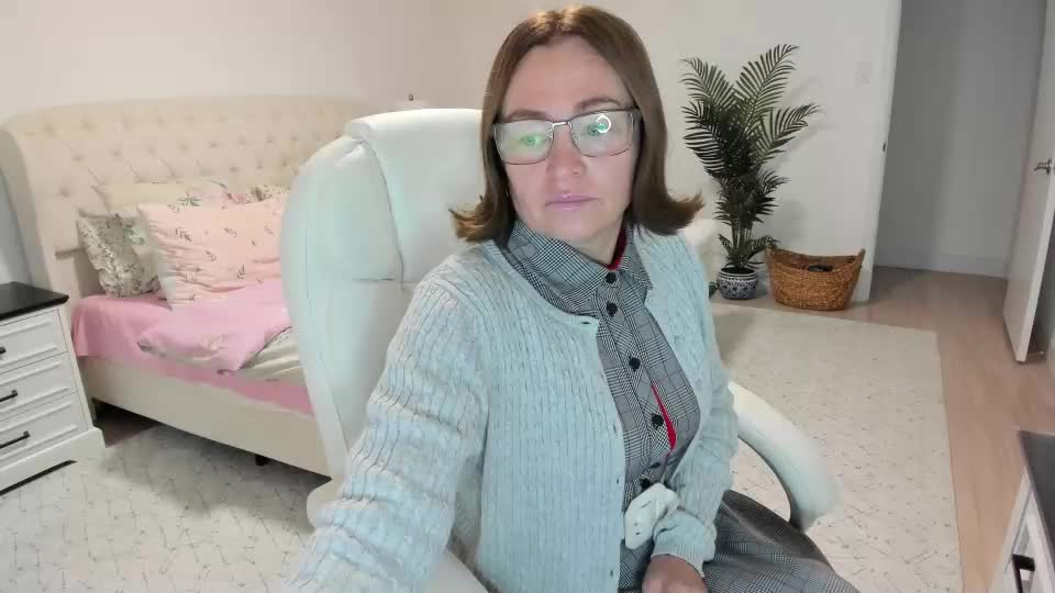 vika7333 Adult Chat August 4, 2026