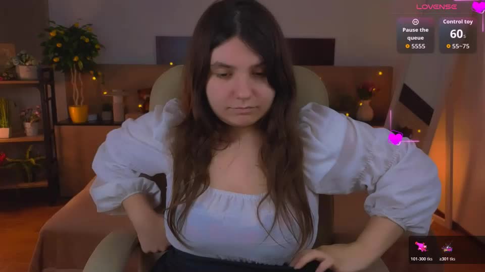 viola__shy Adult Chat August 4, 2026