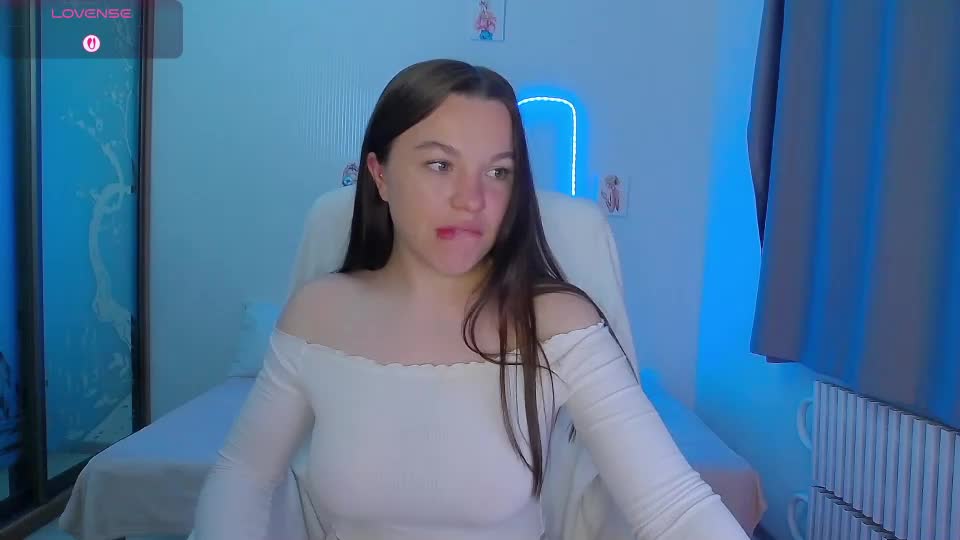 mia_mia99 Adult Chat August 4, 2026