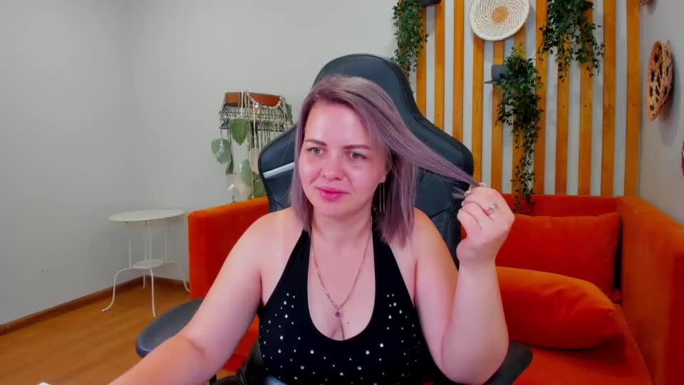 adeleravelle Adult Chat August 4, 2026