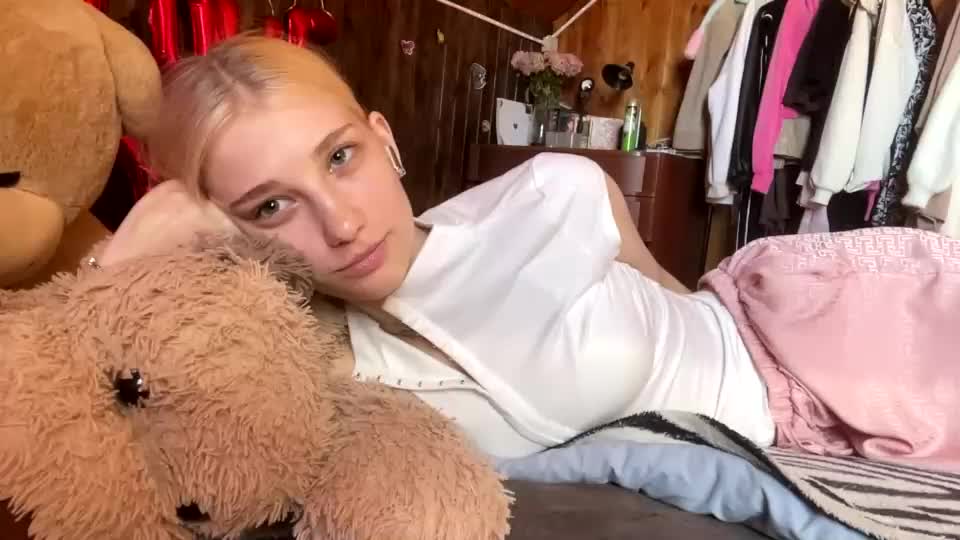 janicesivertsen Adult Chat August 4, 2026