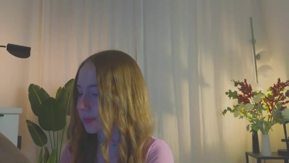 cuute_angell Adult Chat August 4, 2026