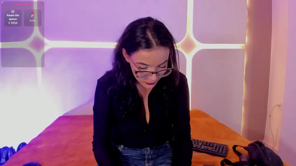 lunaariass Adult Chat August 4, 2026