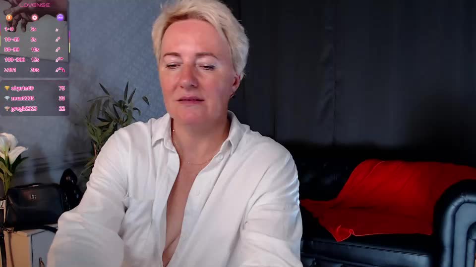 nika_smit Adult Chat August 4, 2026