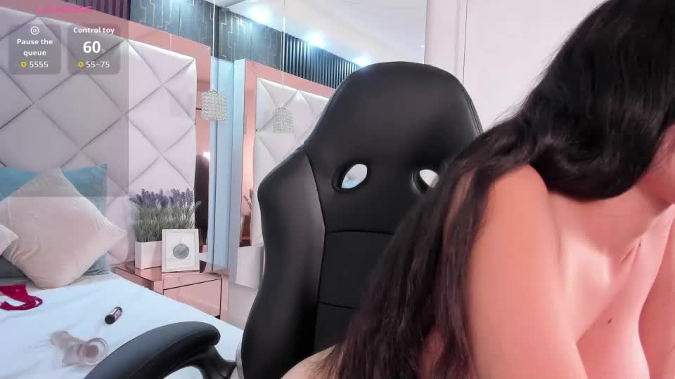 tatianacrow Adult Chat August 4, 2026