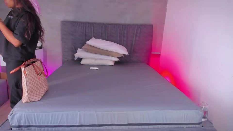selena_monroy Adult Chat August 4, 2026