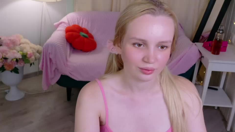 tinasiner Adult Chat August 5, 2026