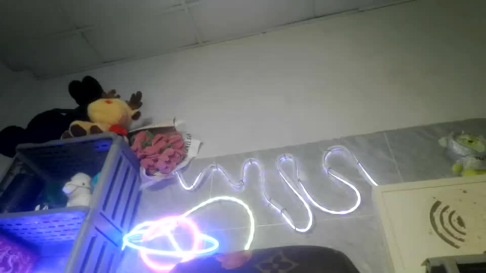 tini_bei Adult Chat August 4, 2026