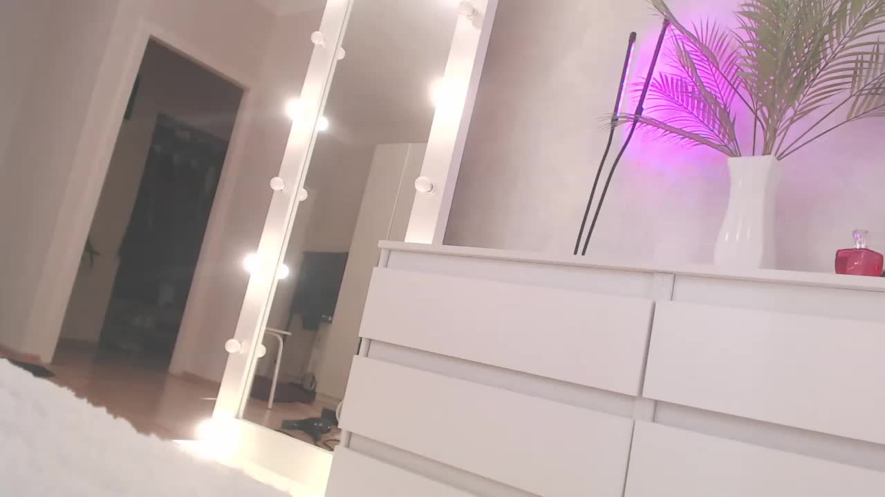 -MARIDRAGON- Adult Chat August 4, 2026
