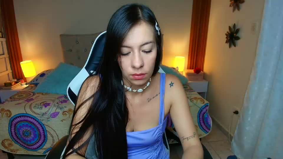 emiily_skinny Adult Chat August 4, 2026
