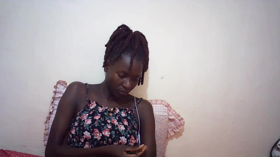 queen_0012 Adult Chat August 5, 2026