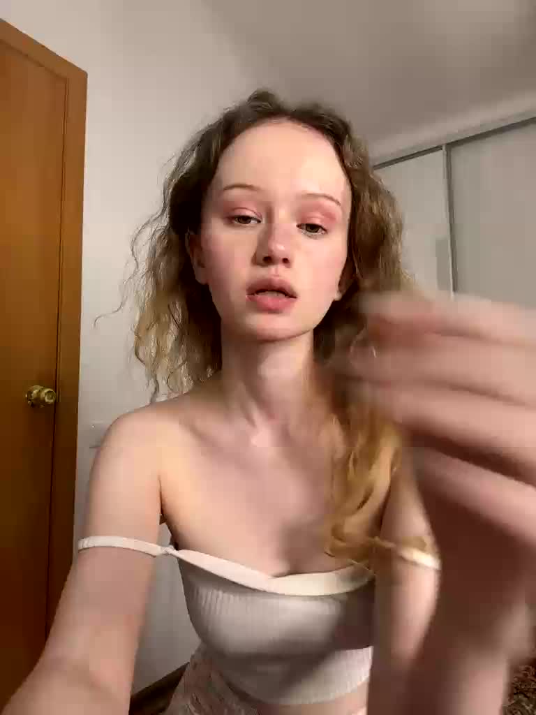 babymollyy2 Adult Chat August 5, 2026