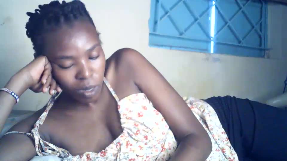 sexxy_curvy23 Adult Chat August 5, 2026