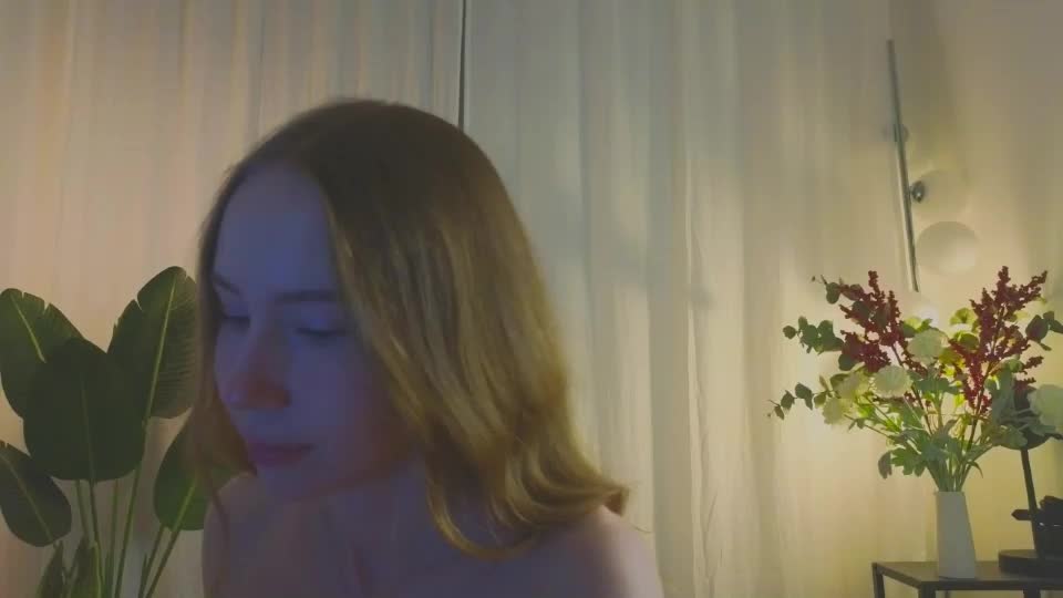 cuute_angell Adult Chat August 5, 2026