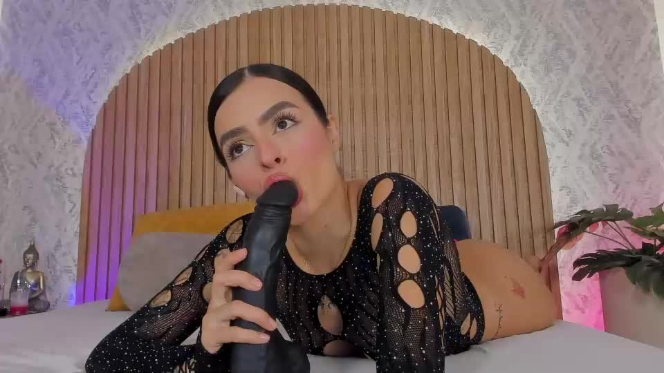 victoria_blakee Adult Chat August 5, 2026