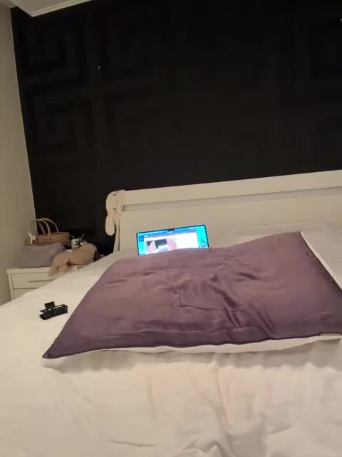 -Sara- Adult Chat August 5, 2026