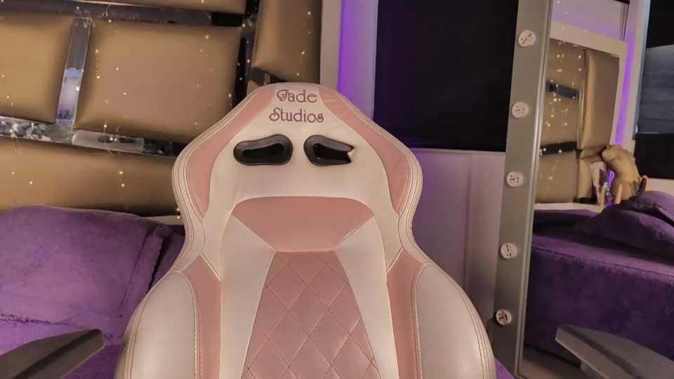 jadeestudios Adult Chat August 5, 2026