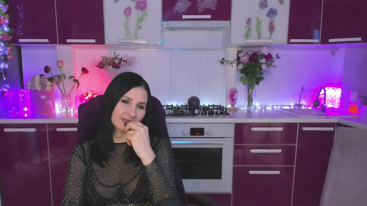 Olivija2020 Adult Chat August 6, 2026