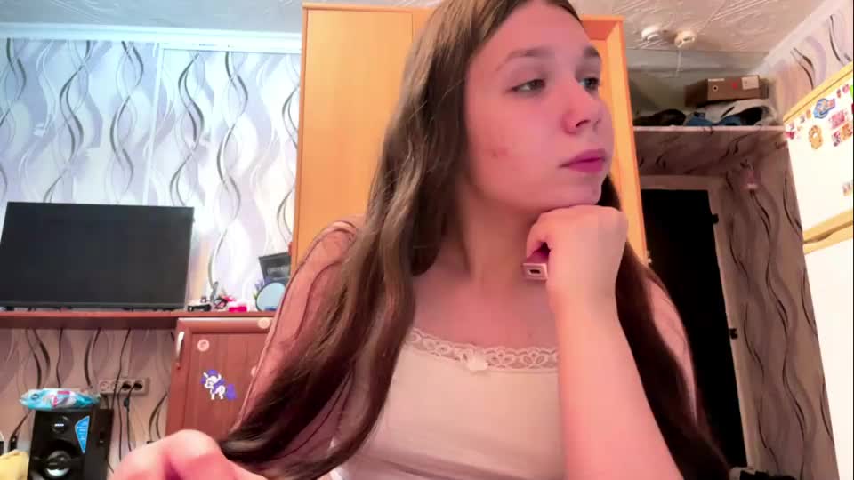 carleegarbutt Adult Chat August 5, 2026