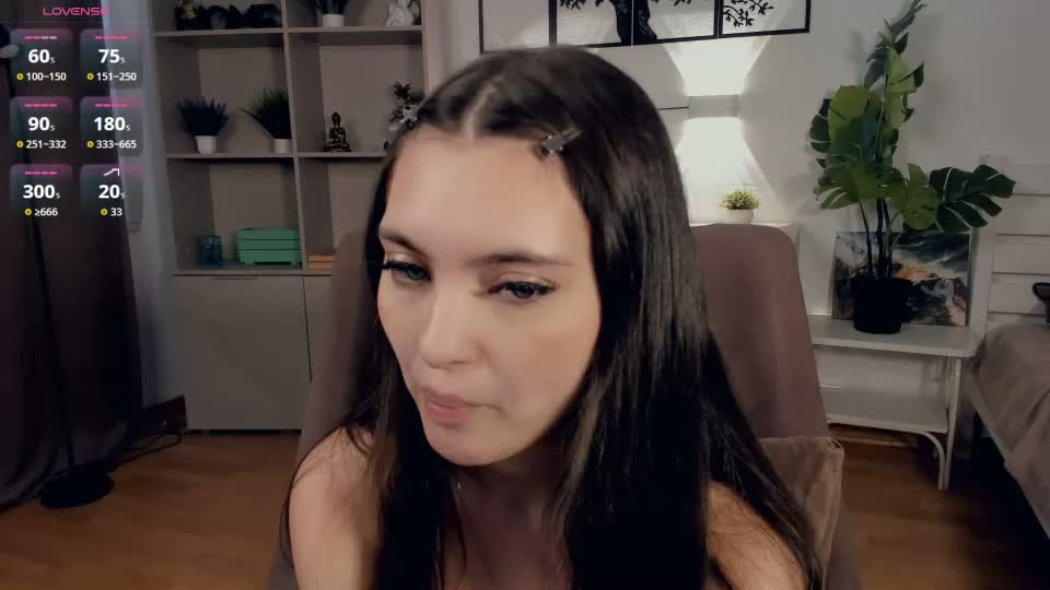 bunny_nova Adult Chat August 6, 2026